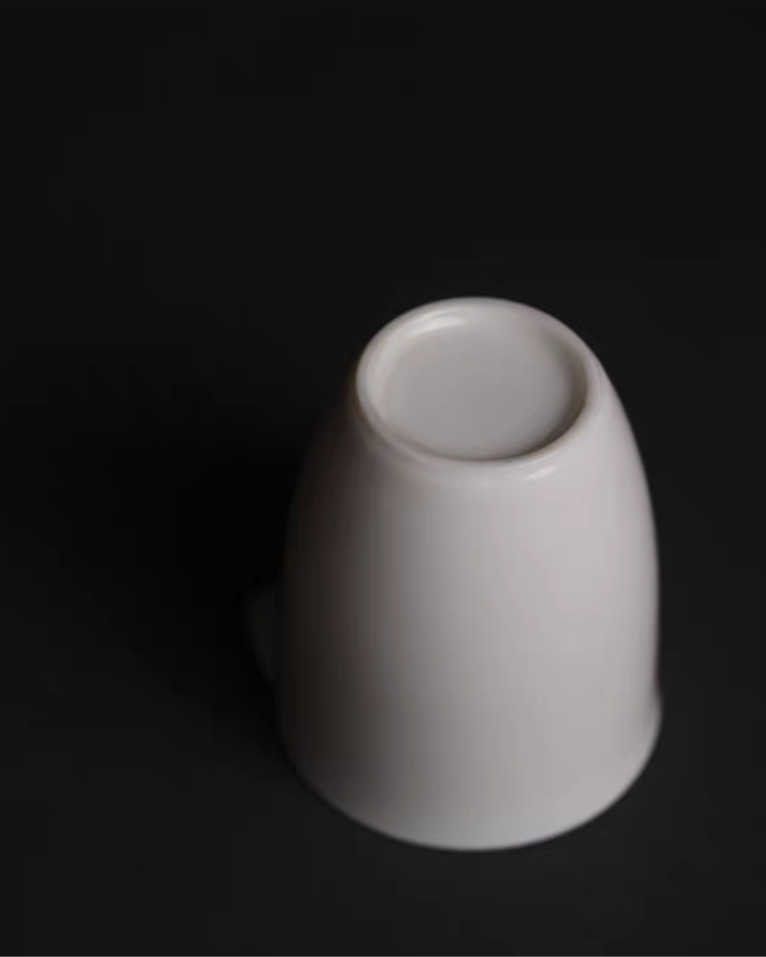 Ivory Crescent Dividing Cup