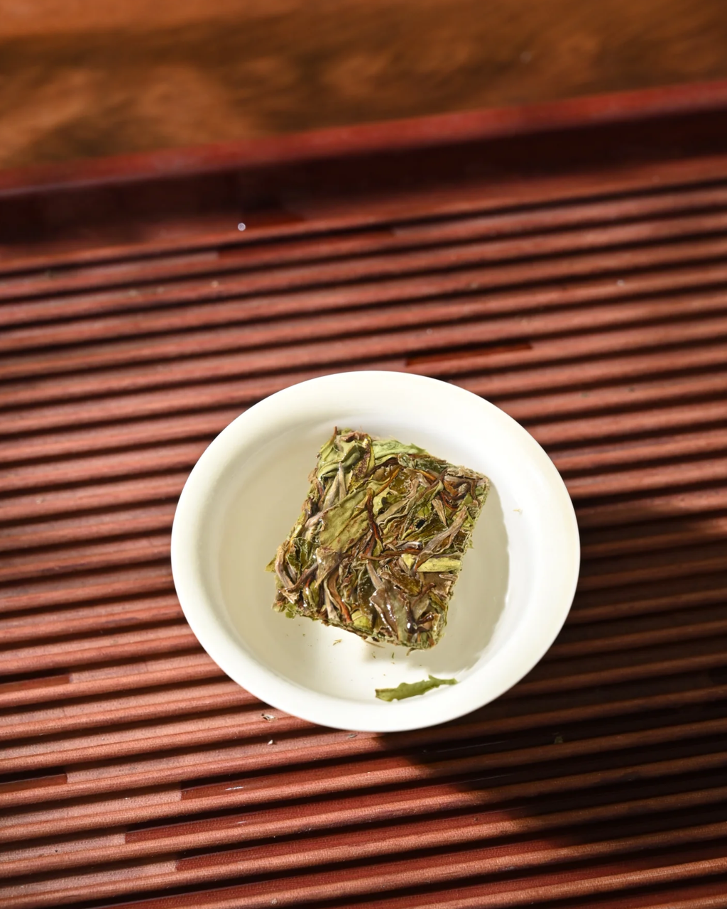 White Peony · Bái Mǔ Dān · 白牡丹