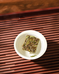 White Peony · Bái Mǔ Dān · 白牡丹
